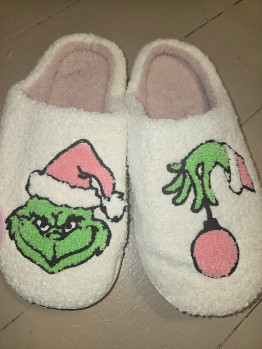 Christmas Grinch Fuzzy Fleece Soft Slipper : If Half size I would size up